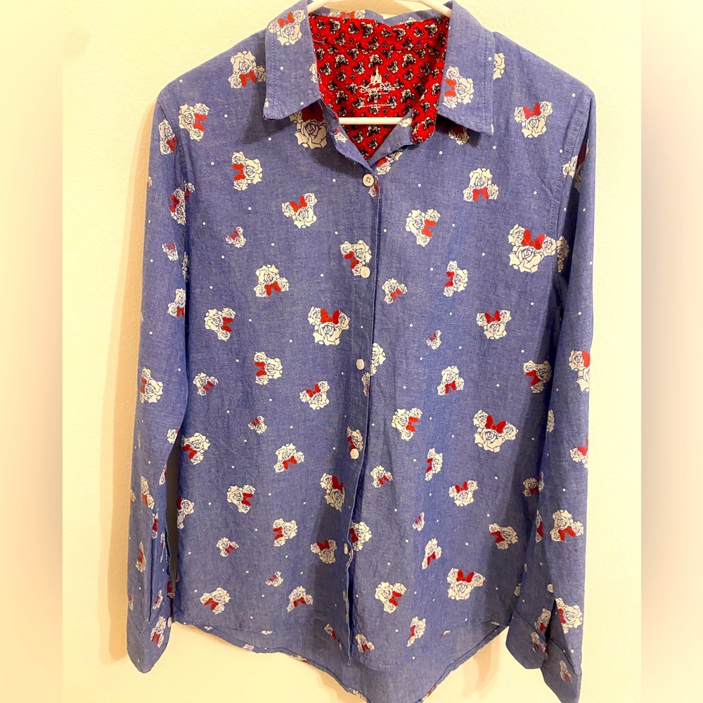 DISNEY Parks Chambray Minnie Mouse Button Front Shirt Red White Roses Size M